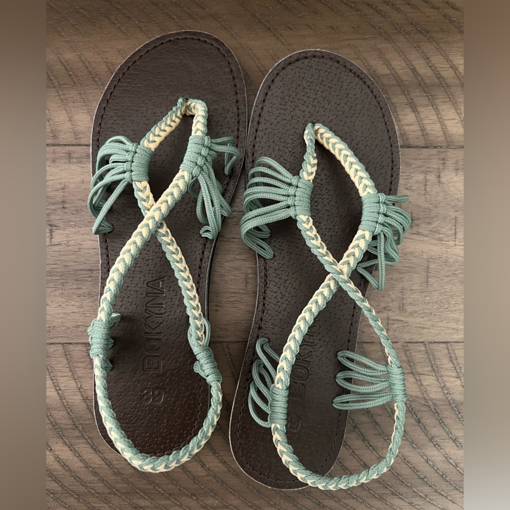 Bokyna size 39 seastar pistachio sandals